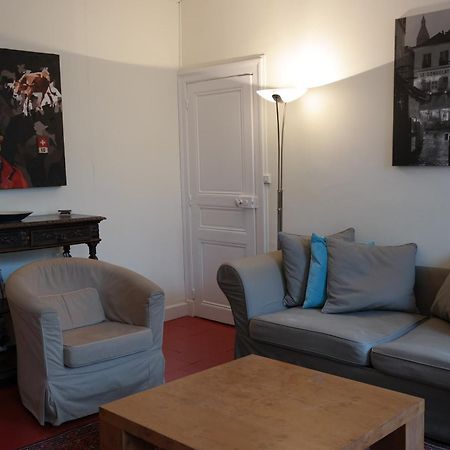 Penthouse Apartment Overlooking Place Carnot Carcassonne Exteriör bild