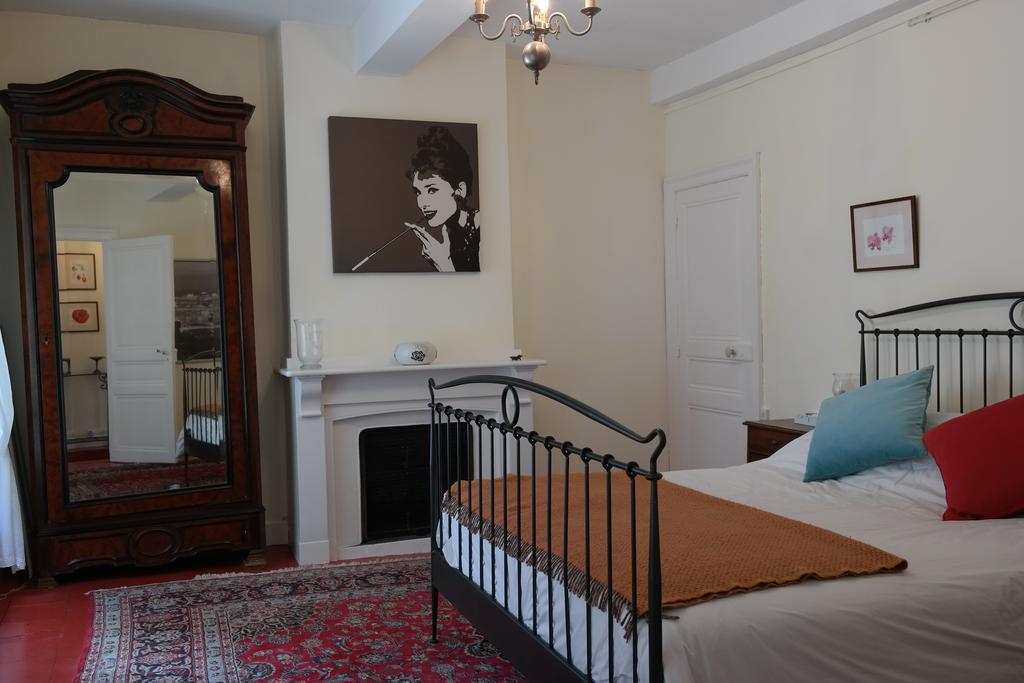 Penthouse Apartment Overlooking Place Carnot Carcassonne Exteriör bild